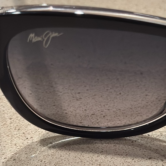 Maui Jim Canna Black Sunglasses - Picture 12 of 13